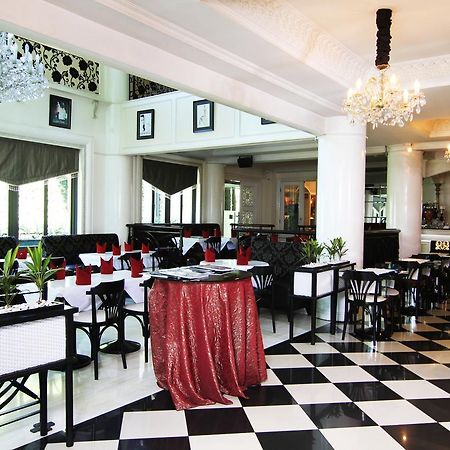 Geulis Boutique Hotel Бандунг Екстериор снимка