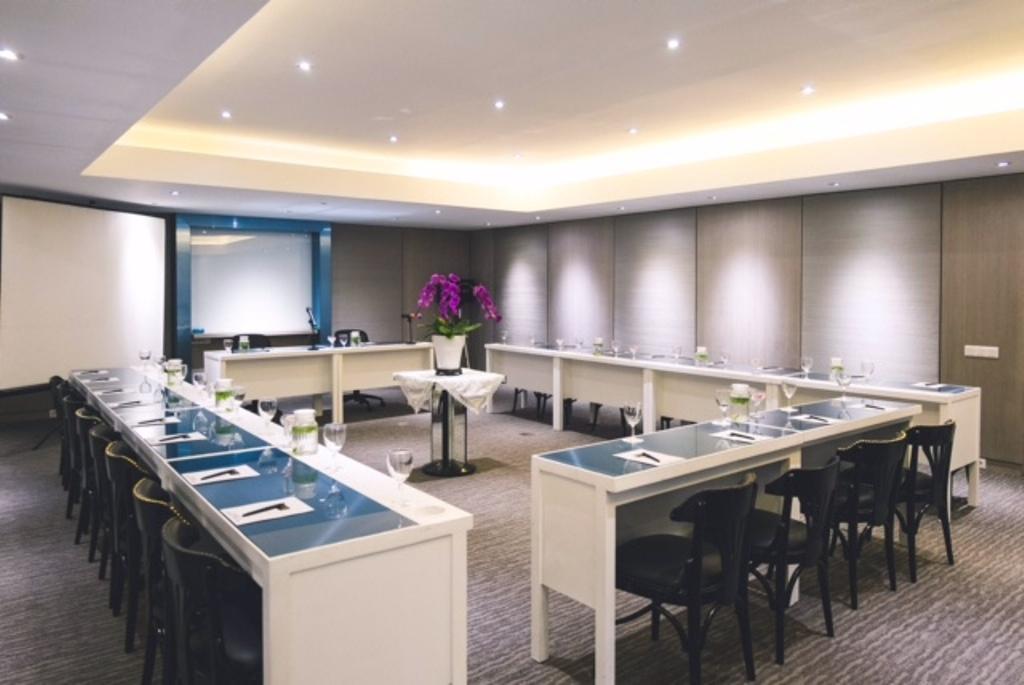 Geulis Boutique Hotel Бандунг Екстериор снимка
